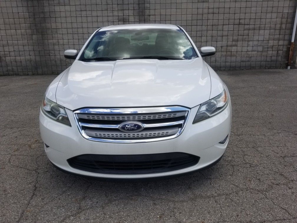 2012 Ford Taurus