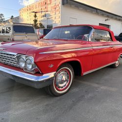 Convertible 62 Chevy Impala 