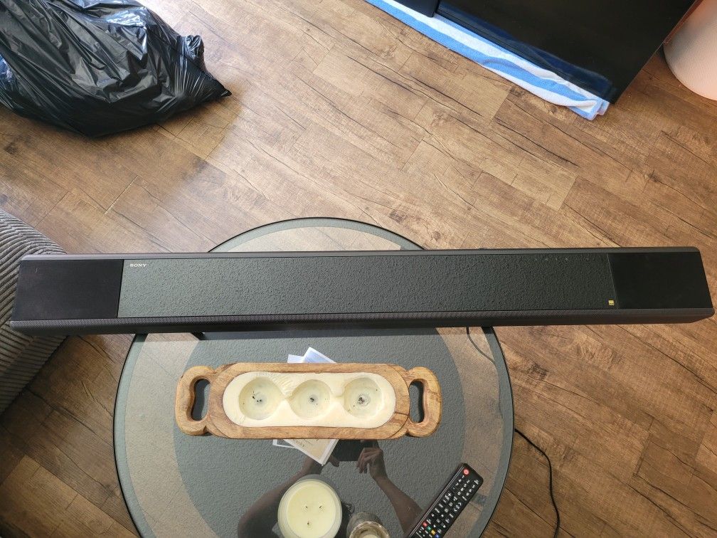 SOUNDBAR