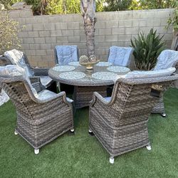 Patio  Outdoor Dining Set Brand New 