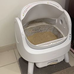 Pet Pivot Automatic Litter Box