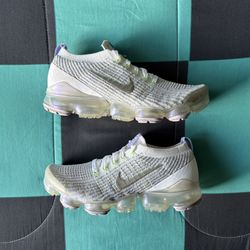 Women’s Nike VaporMax Flyknit Size 9