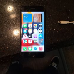 IPhone 7 Works Great Free Service For Life 