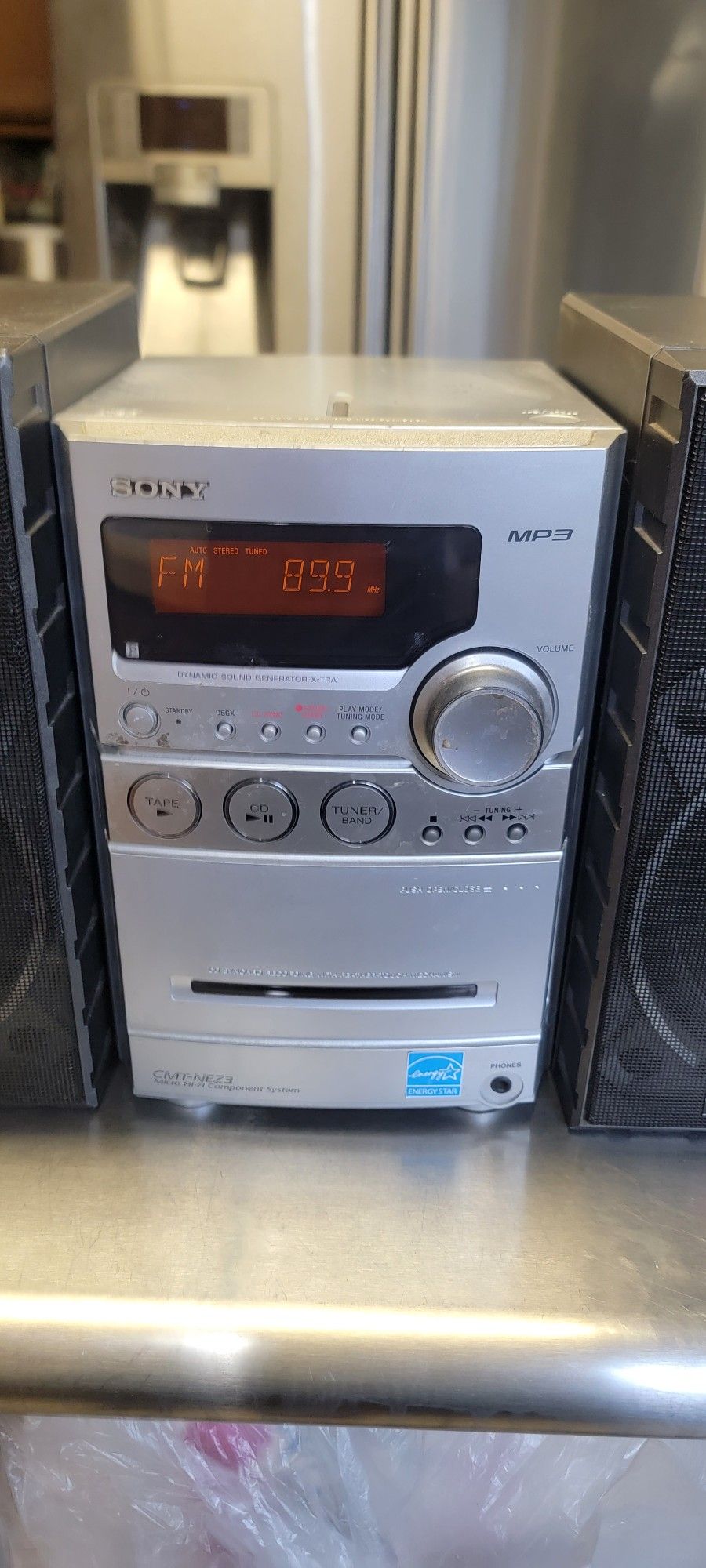 Sony CMT-NEZ3 Micro Hi-Fi Stereo System w/ Pioneer "TURBOPRO" Speakers. Very Load.