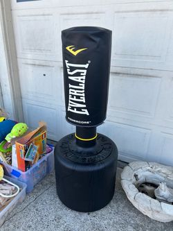 Everlast Punching Bag with Stand