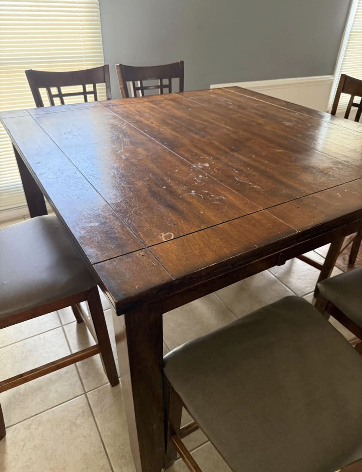Dining Table 6 Chairs 