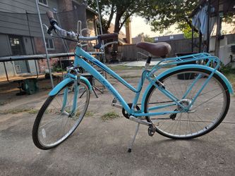 Schwinn Network Women's Cruiser Bike