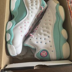 Air Jordan’s retro 13 aurora green
