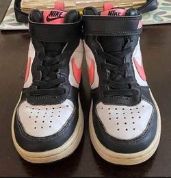 Nike court borough mid 2 girls size 11.5 black,white and pink athletic shoe sneakers