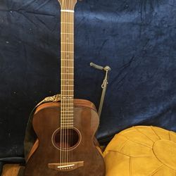 Yamaha Acoustic Guitar 