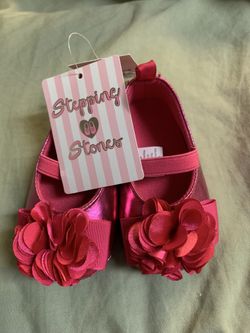 New Stepping Stones Bow Shoes Size 6-9 Months