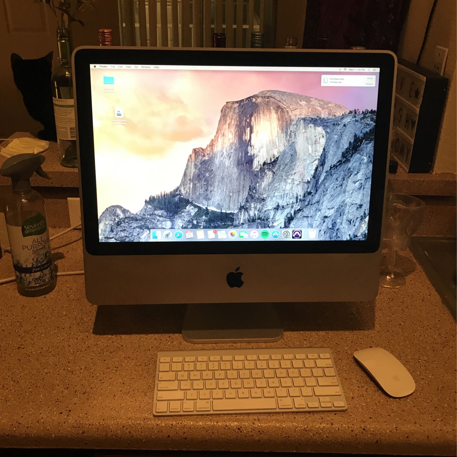 Early 2008 Apple iMac 20” 4gb RAM 320gb Storage