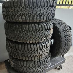 5 Wheels And Tires Terrain 285 70 17 Jeeps Yj Tj With Spacers also speak español $ 750 cash 