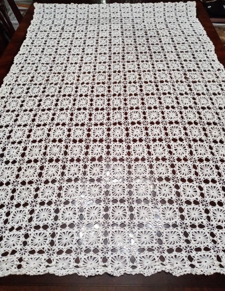 #2 ) Beautiful White Table Cloth Size 39" X 63" 315 Flowers.