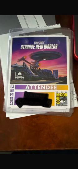 COMIC CON TICKETS IM  AT DISNEY