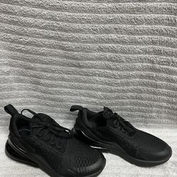 Nike Air Max 270 Black, Size 6