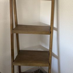 Ladder shelf