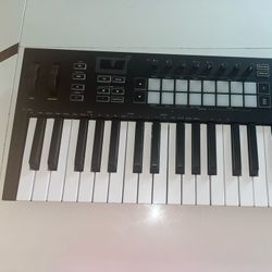 Novation MIDI keyboard 37 [MK3] Controller