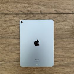 iPad Air 5th Gen w/ Pencil 2 & Apple Case 
