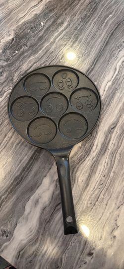 Wok and frying pans pancake emoji griddle