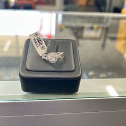 White Gold Diamond Ring 