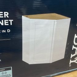 24” Corner Wall Cabinet
