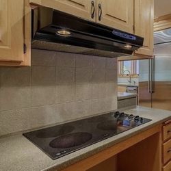 GE Electric Cooktop w/ Vent Hood