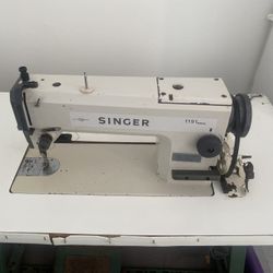  Singer Sewing Machine  1192 D300a 