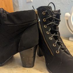 Gorgeous Short Black Boots
