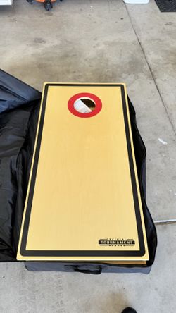 Cornhole Set W/Carrying Bag