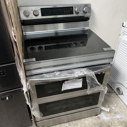 SAMSUNG 30” STOVE
