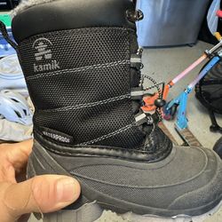 Kids Kamik Snow Boot Size 8
