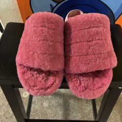 Fluffy Pink Ugg Slides With Strap Women’s Sz 9