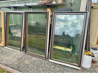 7 double pane LINDAL house windows, never used, kept in dry storage