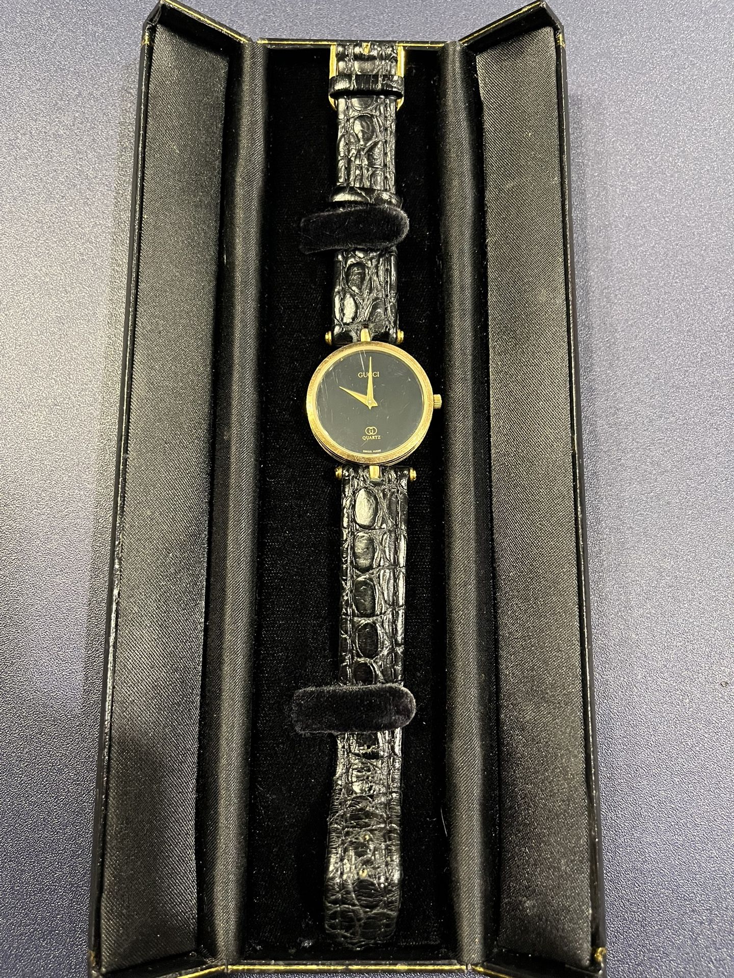 Vintage Gucci Quartz Watch Genuine Black Leather/Swiss Made