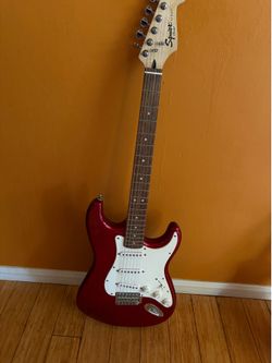 Squier Stratocaster - Candy Apple Red