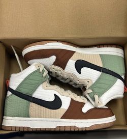 Women Dunk High LX “Toasty”