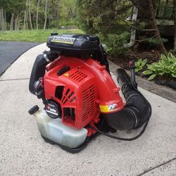 REDMAX EBZ8550RH BACKPACK BLOWER.. READY TO USE