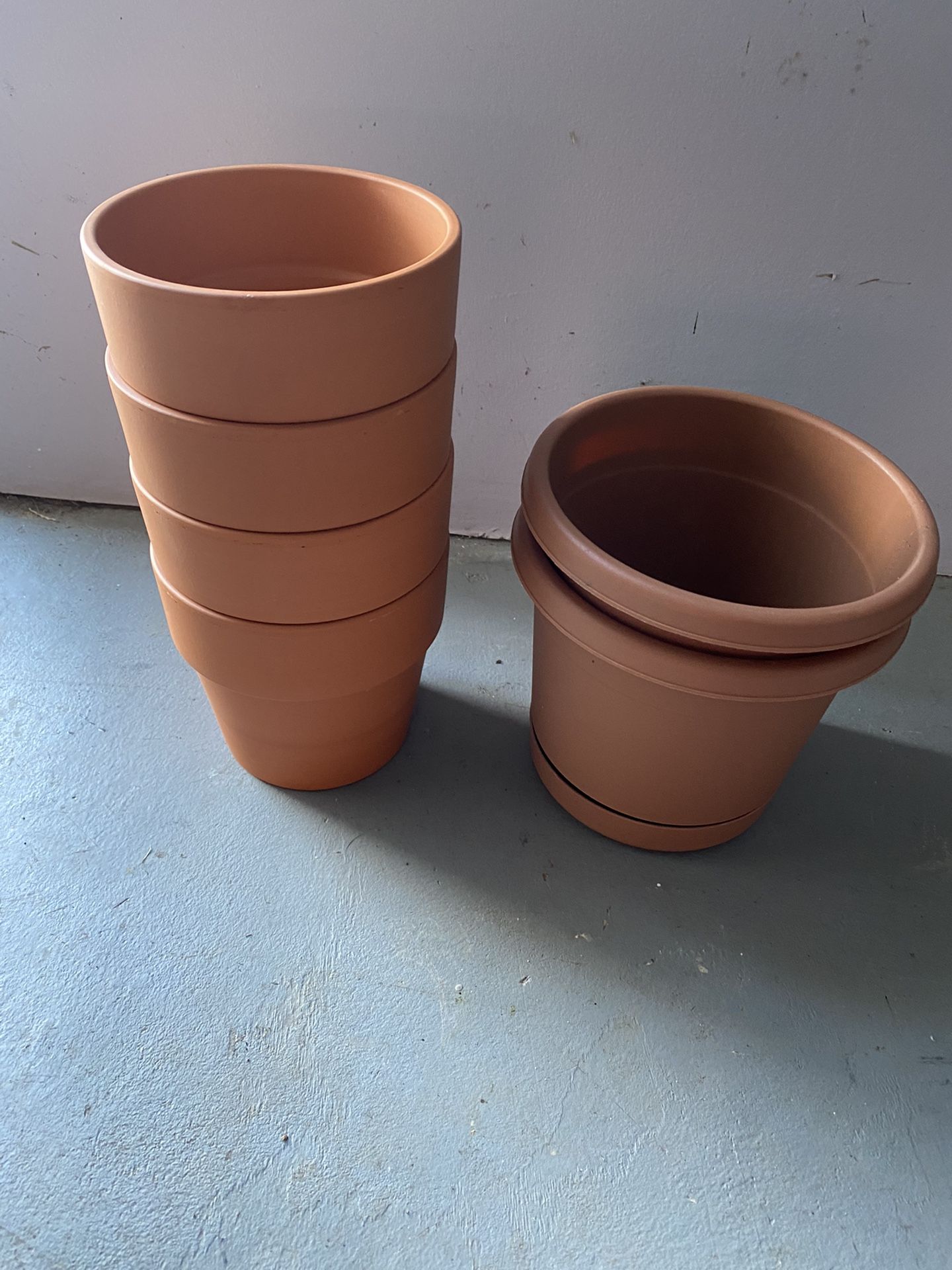 6 Planter Pots