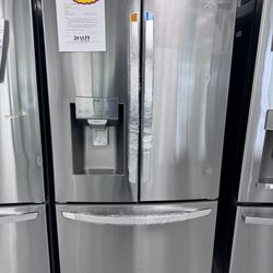 26 Cu.ft Refrigerator With Dual Ice Maker