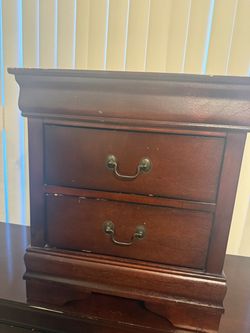 6 Drawer Dresser & Nightstand!