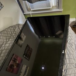 47” LG TV 