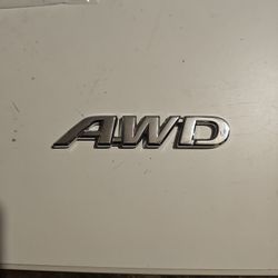 04-24 TOYOTA SIENNA/VENZA/MATRIX LEFT/RIGHT NAMEPLATE Emblem