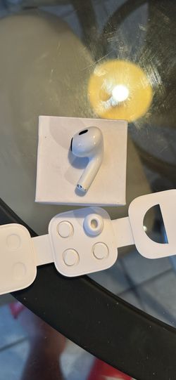 Replacement, AirPod, right side Second Generation