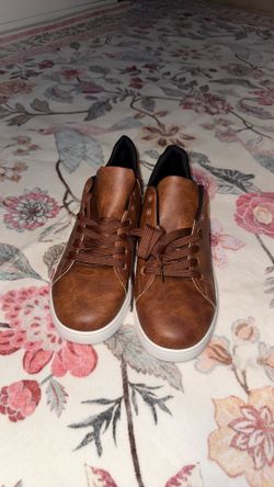 Men’s shoes 11-11.5