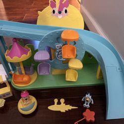 Bluey Amusement Park 