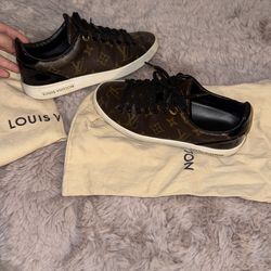 Louisvuitton shoes  size35.5 /USA5.5