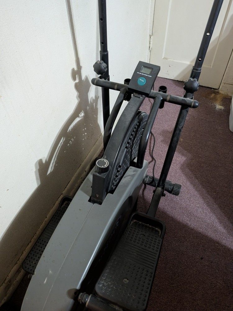 Elliptical Trainer 