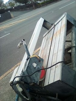 Chicago Electric wet tile saw