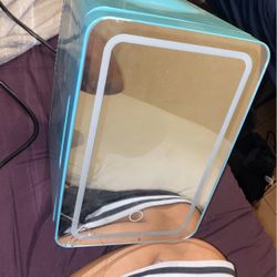 mini Fridge 